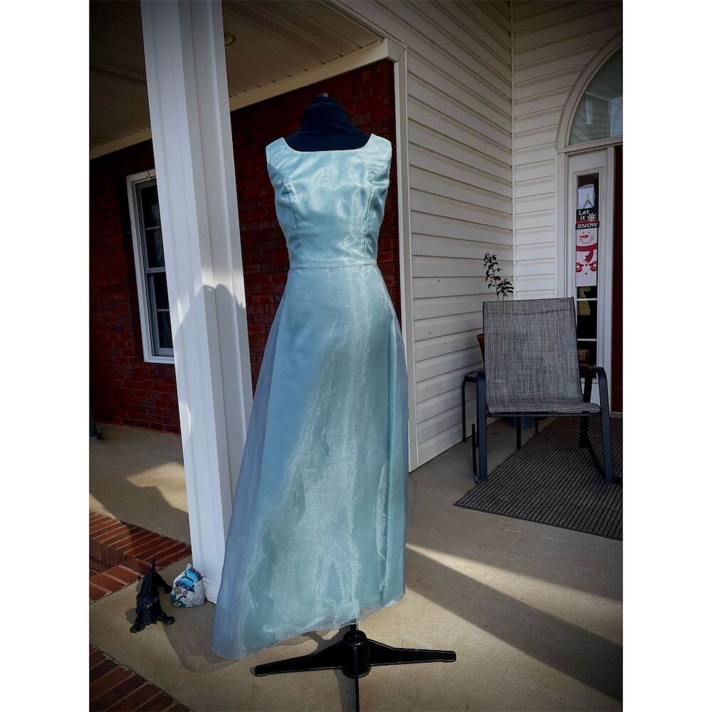 Bill Levkoff Women's Size 10 Blue Sleeveless Long Evening Gown - Picture 1 of 12